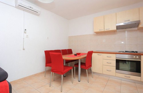 Brela Apartamento | Apartamento de tres habitaciones con terraza y vista al mar Brela, Makarska (A-20598-a)