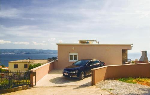 Dugi Rat Apartamento | Three-Bedroom Apartment In Mali Rat