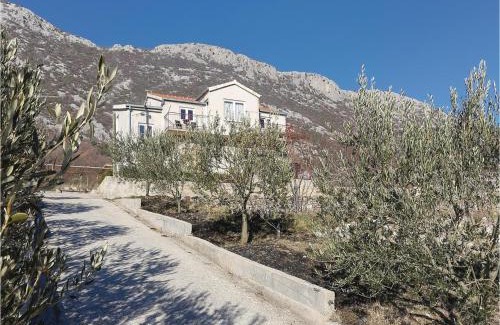 Omis Apartamento | Three-Bedroom Apartment In Gata