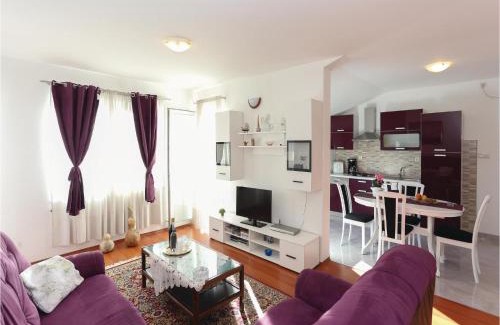 Omis Apartamento | Three-Bedroom Apartment In Gata
