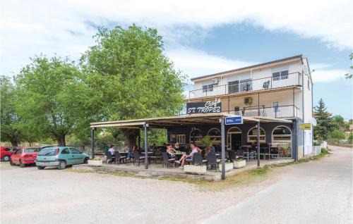 Bilice Apartamento | Three-Bedroom Apartment In Bilice