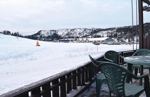 Gautefall Apartamento | Three-Bedroom Apartment in Drangedal