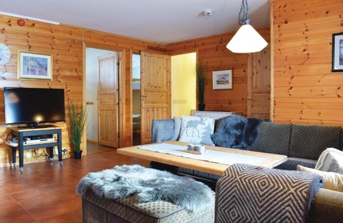 Gautefall Apartamento | Three-Bedroom Apartment in Drangedal