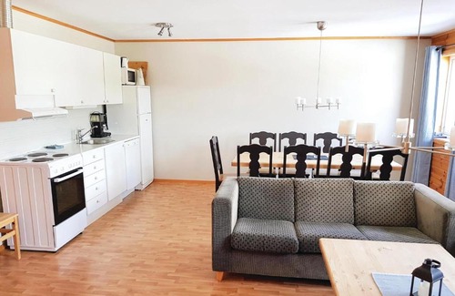 Gautefall Apartamento | Three-Bedroom Apartment in Drangedal