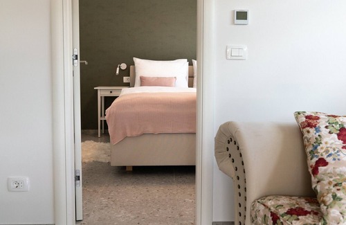 Sezana Apartamento | Three Bedroom Apartment with Balcony in Karst