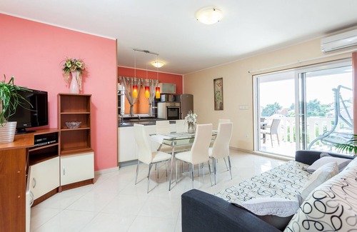 Brna Apartamento | Apartamento de tres habitaciones con terraza y vista al mar Brna, Korcula (A-9147-a)