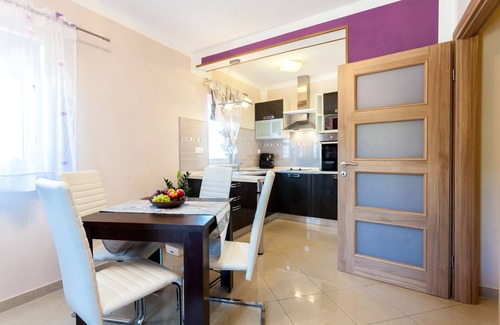 Brna Apartamento | Apartamento de tres habitaciones con terraza y vista al mar Brna, Korcula (A-9147-a)