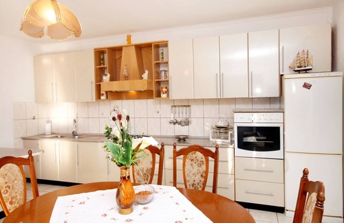 Zavalatica Apartamento | Apartamento de tres habitaciones con terraza y vista al mar Zavalatica, Korcula (A-4458-a)