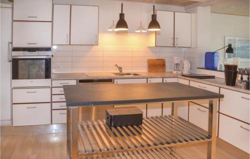 Lonne Hede Casa | Three-Bedroom Holiday Home In Norre Nebel