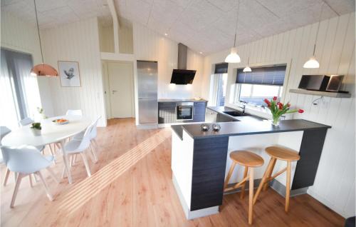 Bjerregard Strand Casa | Three-Bedroom Holiday Home In Hvide Sande