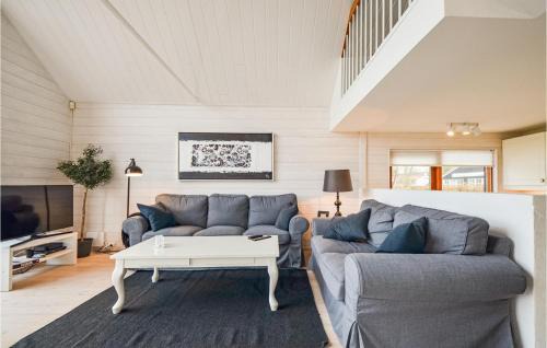 Handrup Strand Casa | Three-Bedroom Holiday Home In Ebeltoft