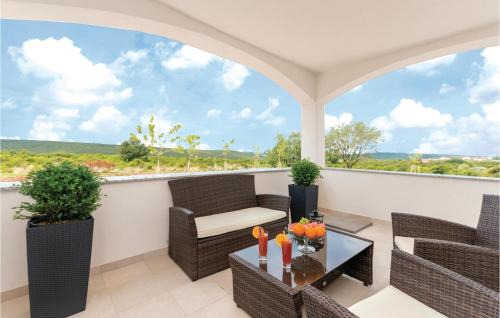 Debeljak Casa | Three-Bedroom Holiday Home In Debeljak
