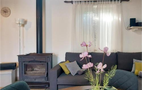Praznica Casa | Three-Bedroom Holiday Home With Sea View In Praznica