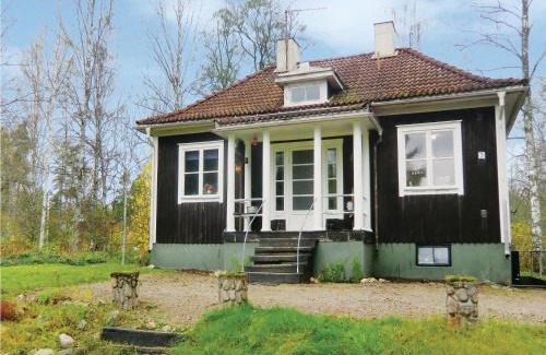 Storebro Casa | Three-Bedroom Holiday Home In Storebro