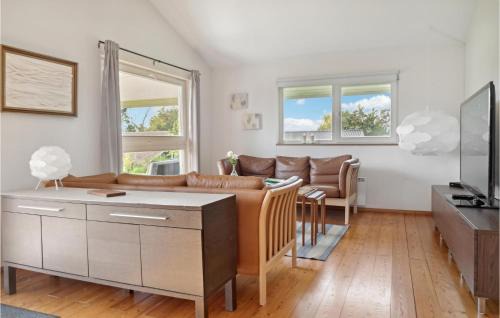 Askeby Casa | Three-Bedroom Holiday Home In Askeby