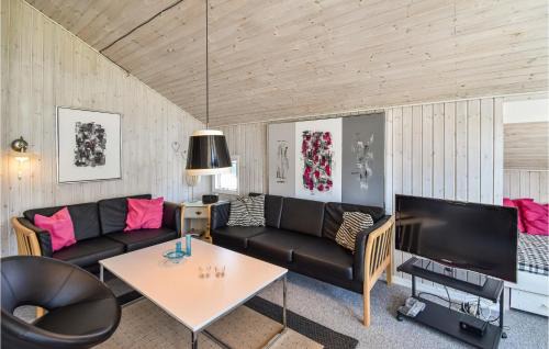 Jørgensø Casa | Three-Bedroom Holiday Home In Otterup