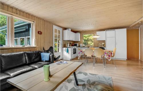 Thyholm Casa | Three-Bedroom Holiday Home In Thyholm