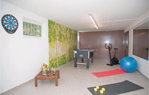 Imotski Casa | Three-Bedroom Holiday Home In Vinjani Gornji
