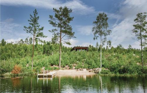 Holmsjo Casa | Three-Bedroom Holiday Home Holmsjö With A Fireplace 06