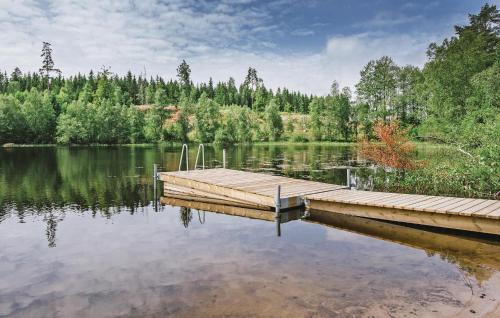 Holmsjo Casa | Three-Bedroom Holiday Home Holmsjö With A Fireplace 06