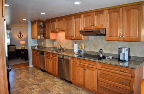 West Dennis Casa | Three bedroom home with direct access to Kelley's Pond!
