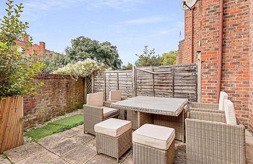 North Richmond Casa | Beautiful Three-Bedroom House in Richmond