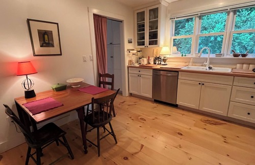 Red Hook Cabaña | Three bedroom house near Bard College with wood burning stove & baby grand piano