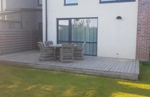 Klaipeda Apartamento | Three bedroom house with garden by Klaipeda