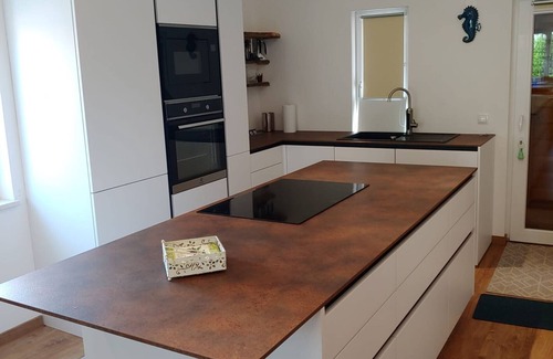 Stomorska Apartamento | Three Bedroom Apartment with Terrace