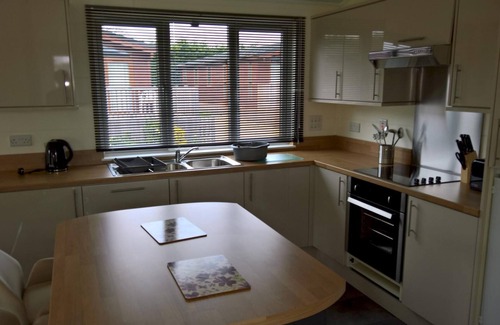 King's Lynn Casa | Three Bedroom Lodge 10