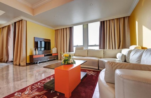 Dubai Apartamento | Three Bedroom Near Dubai Land Community Hub Park