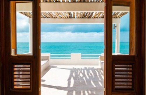 Treasure Beach Villa | Tres dormitorios frente al mar Ecoluxe Haven en Treasure Beach Jamaica