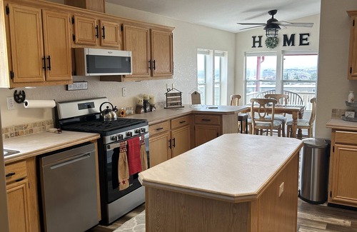 Elephant Butte Casa | Three bedroom retreat near Elephant Butte Lake.