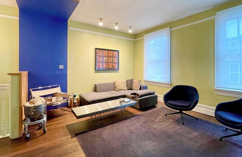 Russian Hill Casa | Three bedroom Russian Hill home in prime San Francisco neighborhood!
