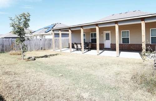 Tulsa Casa | Three bedroom with one bathroom house. Available for an immediate move in.