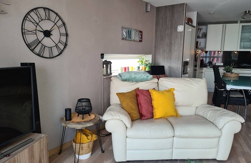 Stadsdriehoek Apartamento | Tres piedras angulares de la vida moderna: de negocios, estar de lujo y Recreación