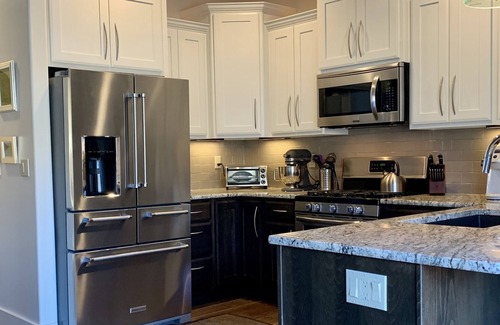 Salida Condominio | ¡TRES CUBIERTAS EN EL RÍO, barbacoa y cena en tu propia parte del río!