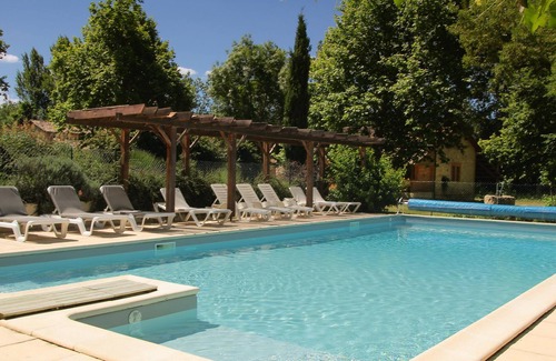 Vigueron Cabaña | Three gîtes set in a large estate, around a swimming pool heated to 27°.