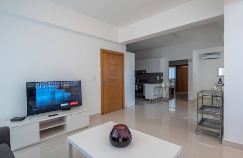 Bella Vista Apartamento | Three Harmony Condos in the Same Building w/Pool