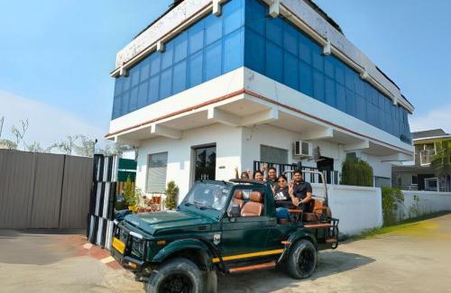 Bail Parao Complejo | Three Heavens Corbett