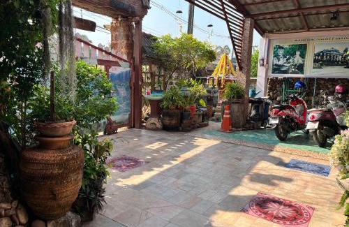 Kamphaeng Phet Casa | Three J Guesthouse