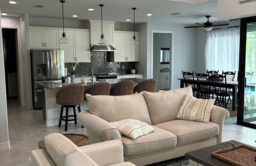 South Gulf Cove Casa | THREE PALMS PARADISE! Modern, 3-Bedroom Home, that sleeps 12. Port Charlotte, FL