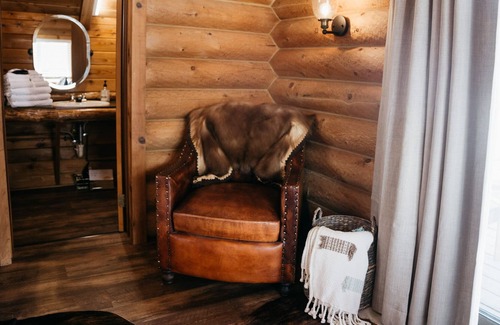 Sandpoint Cabina | Three Peaks Cabin- Chapman Springs