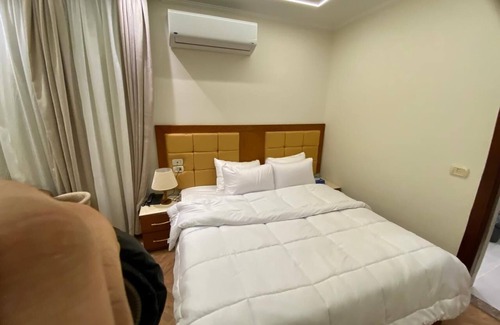 Kafrat al Jabal Hotel | Three Pyramids Boutique Hotel
