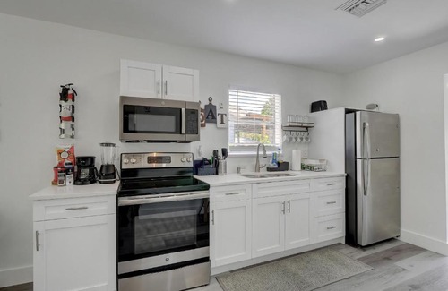 Bonita Springs Casa | Three Rental Units In This Bonita Springs Compound