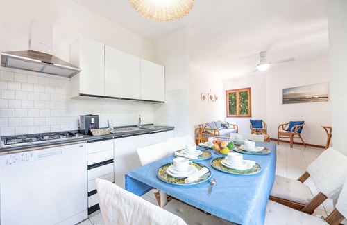 Fetovaia Apartamento | Tres habitaciones lirio primer piso