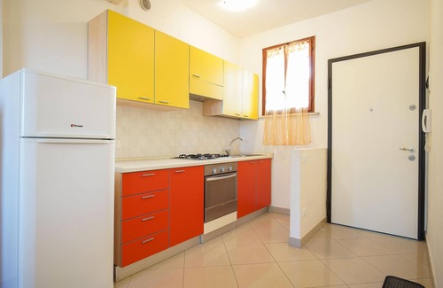 Lido degli Estensi Apartamento | THREE-ROOM APARTMENT FOR RENT IN CENTRAL AREA - IN LIDO ESTENSI - NEAR THE SEA WITH ELEVATOR