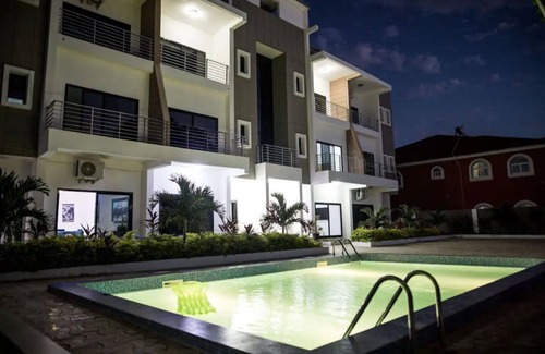 Brufut Apartamento | Three story 3 bedroom 4 bath with Pool. 10 Minute Walk to the Beach. Sleeps 6.