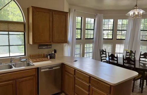 Westwood Casa | Three-story mansion near downtown, centrally located, sleeps 10