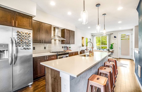 White Center Casa | Three-story townhome with gas firepit & patio - near West Seattle & ferries